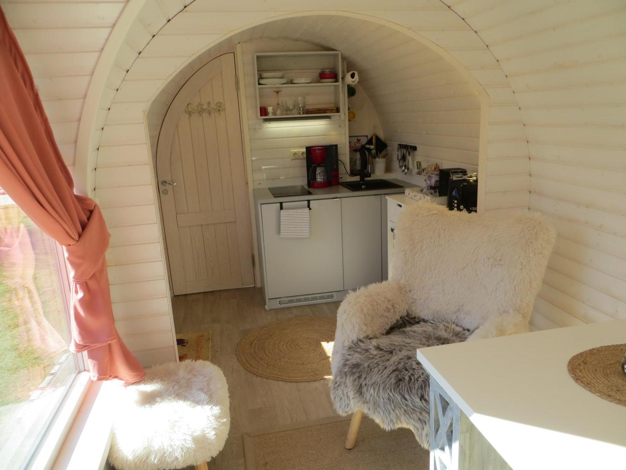 Bettis - Uebernachten Im Iglu-Tinyhaus 토스테트 외부 사진