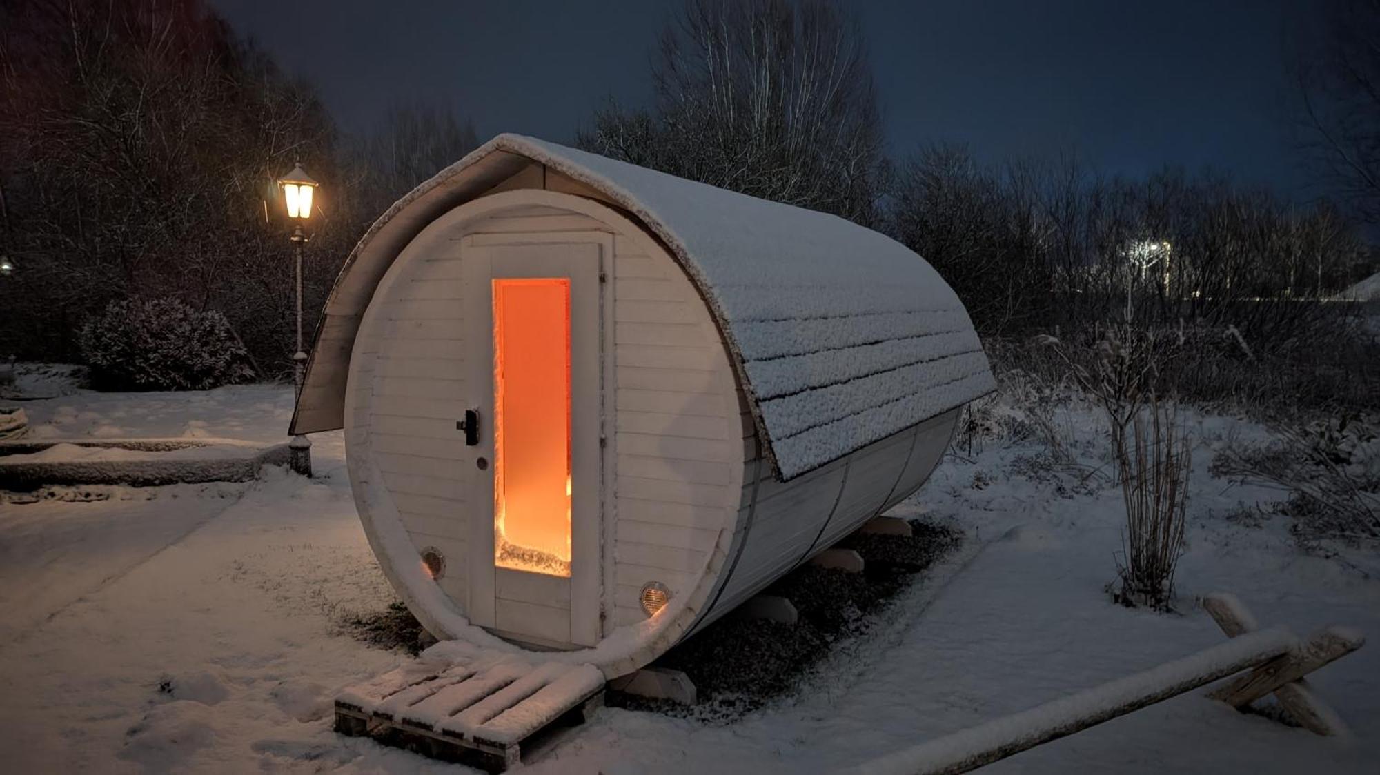 Bettis - Uebernachten Im Iglu-Tinyhaus 토스테트 외부 사진