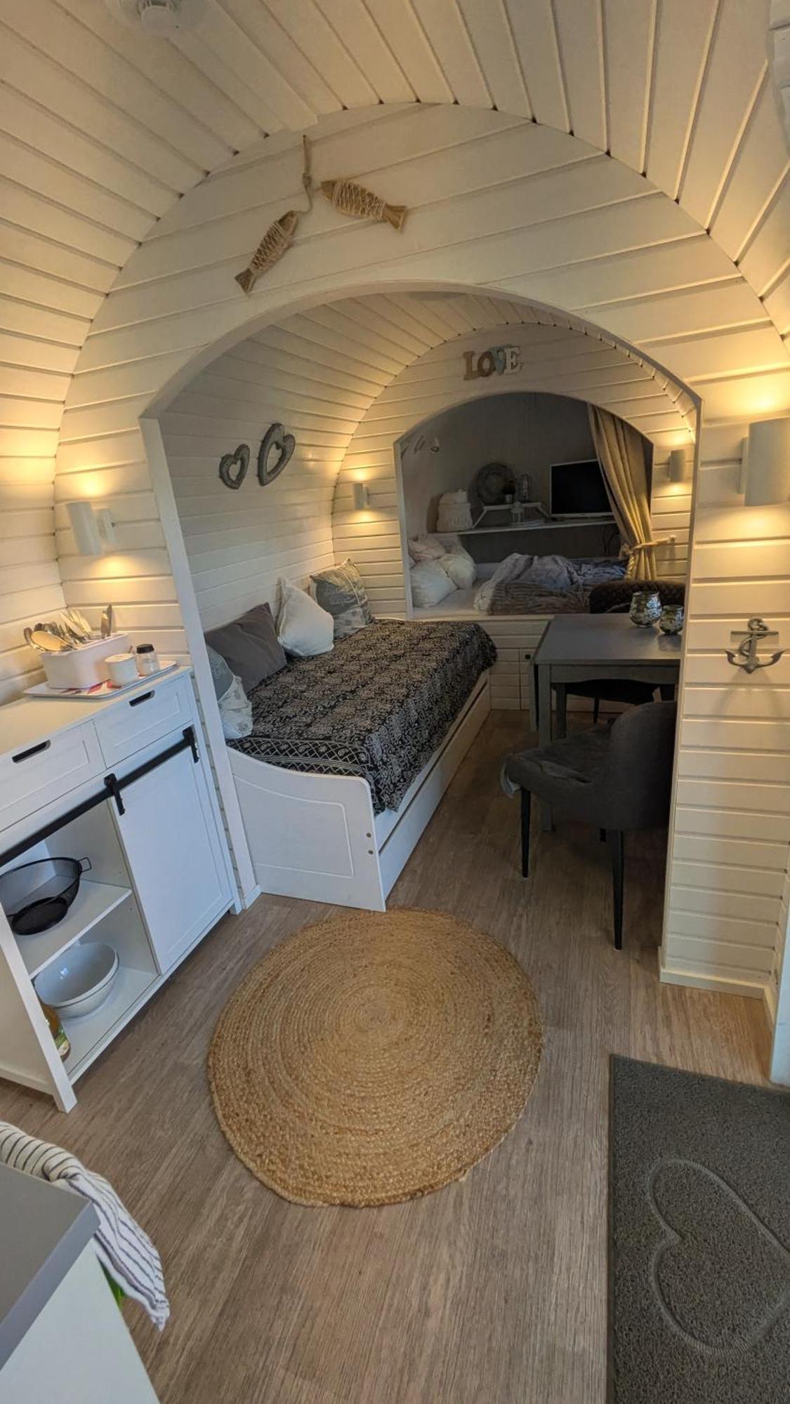 Bettis - Uebernachten Im Iglu-Tinyhaus 토스테트 외부 사진